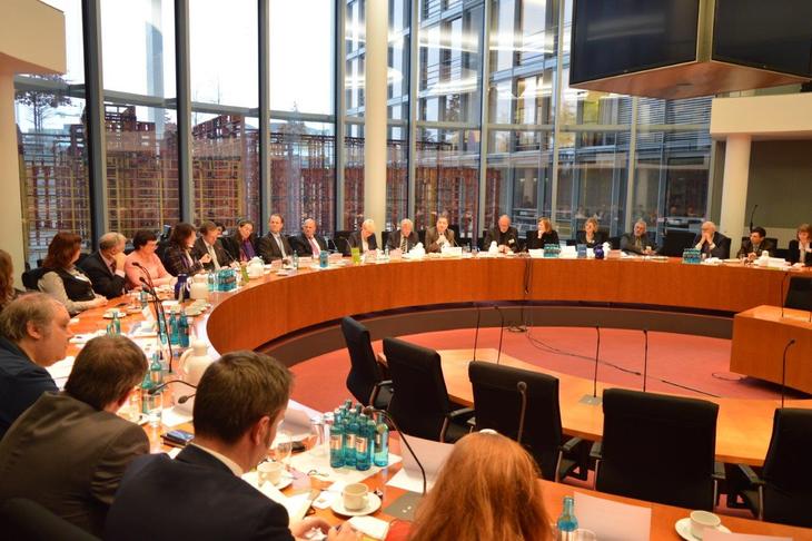Gesprächsaustausch der AGDM mit Haushaltsberichterstattern für das Innenministerium und das Auswärtige Amt Gesprächsaustausch der AGDM mit Haushaltsberichterstattern für das Innenministerium und das Auswärtige Amt