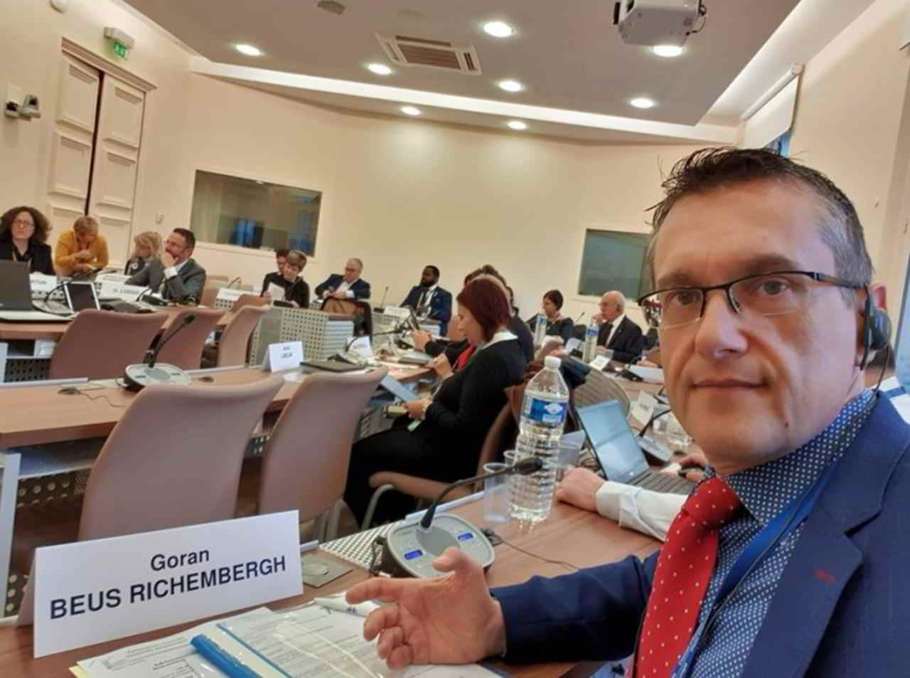 Deutscher aus Kroatien übernimmt den Vorsitz des Unterausschusses für Minderheitenrechte der Parlamentarischen Versammlung des Europarates Deutscher aus Kroatien übernimmt den Vorsitz des Unterausschusses für Minderheitenrechte der Parlamentarischen Versammlung des Europarates