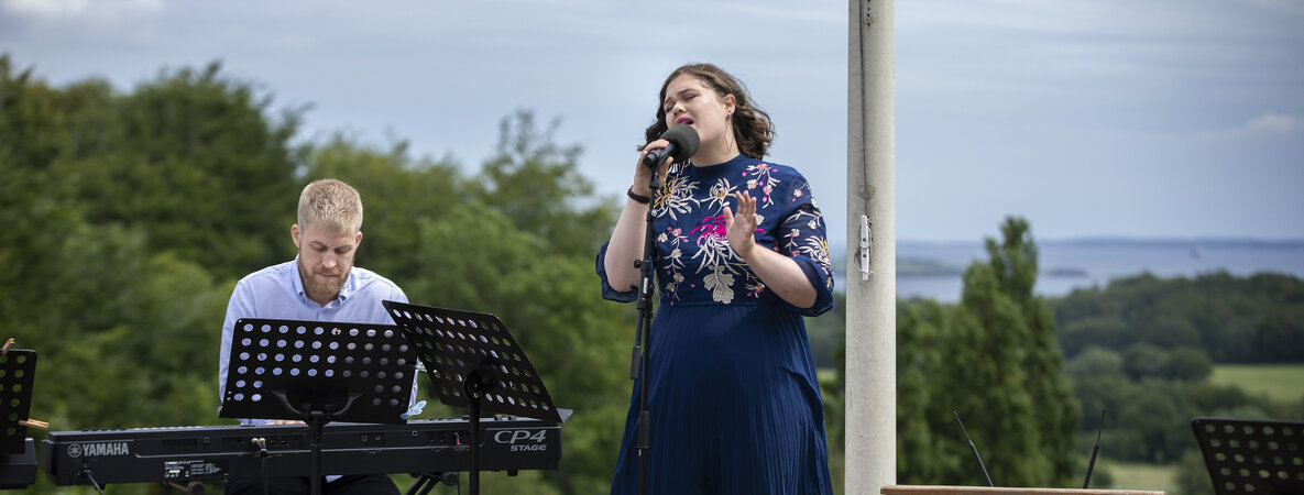 Quiz und Musik auf dem Knivsberg – Von Zuhause aus mit dabei Quiz und Musik auf dem Knivsberg – Von Zuhause aus mit dabei