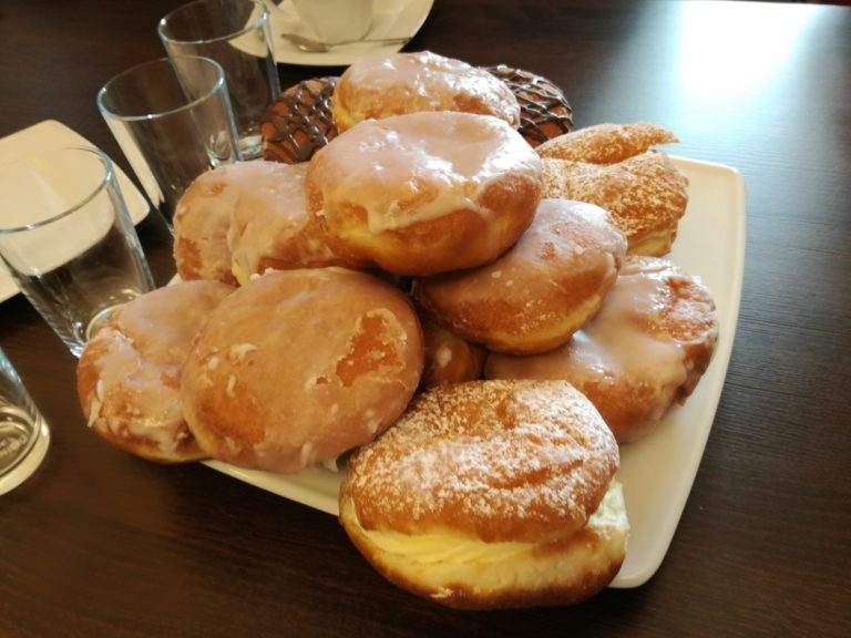 Weiberfastnacht bei der Deutschen Minderheit Weiberfastnacht bei der Deutschen Minderheit
