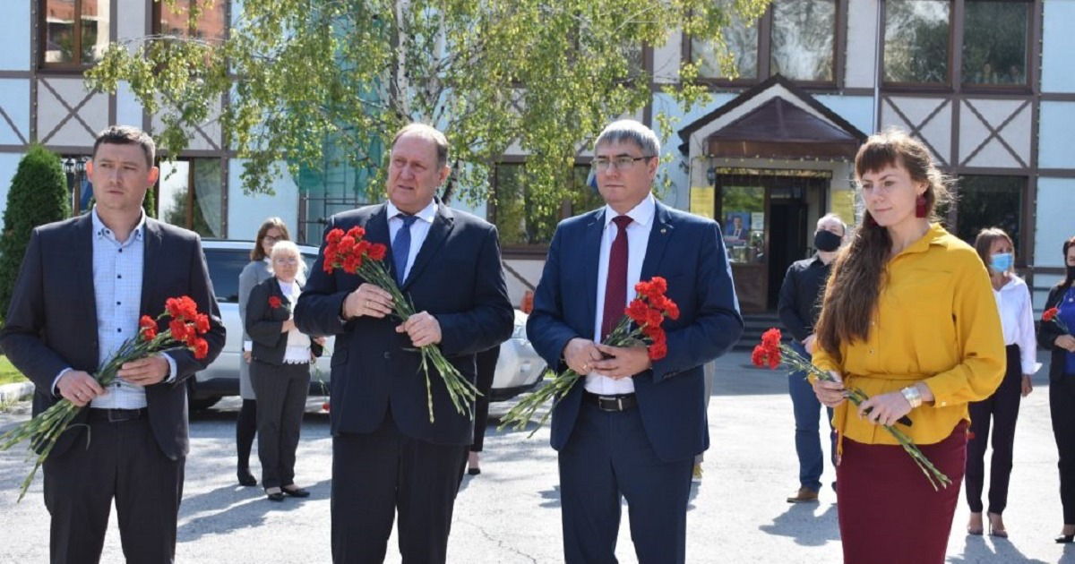 Von Kaliningrad bis Krasnojarsk: wie der Tag des Gedenkens und der Trauer der Russlanddeutschen verlief Von Kaliningrad bis Krasnojarsk: wie der Tag des Gedenkens und der Trauer der Russlanddeutschen verlief