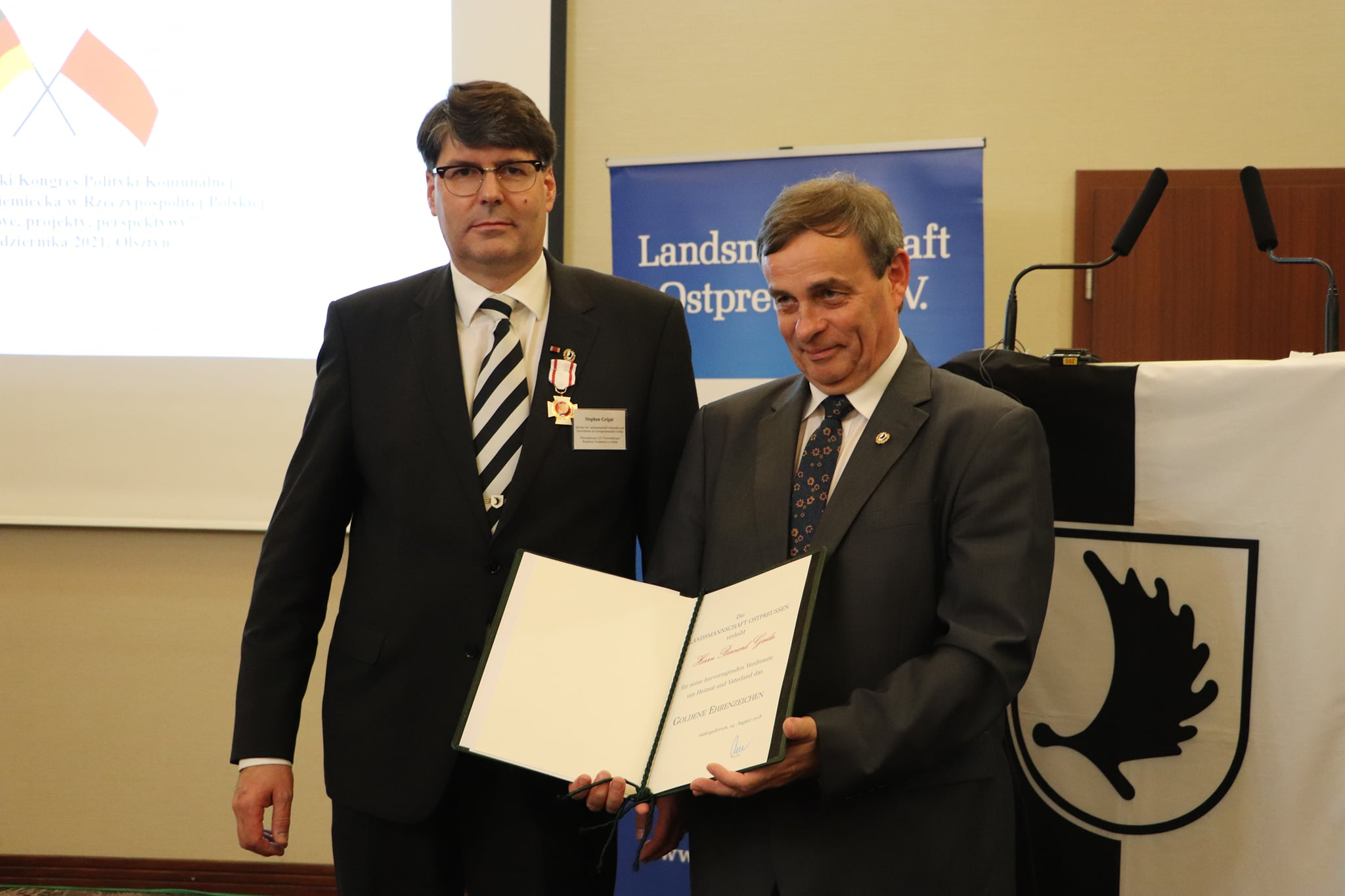 AGDM Sprecher Bernard Gaida erhält besondere Auszeichnung der Landsmannschaft Ostpreußen AGDM Sprecher Bernard Gaida erhält besondere Auszeichnung der Landsmannschaft Ostpreußen