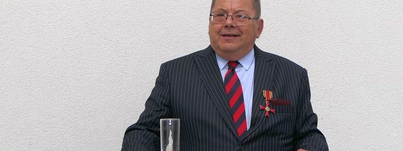 Bundesverdienstkreuz für Dr. Michal Bochin Bundesverdienstkreuz für Dr. Michal Bochin