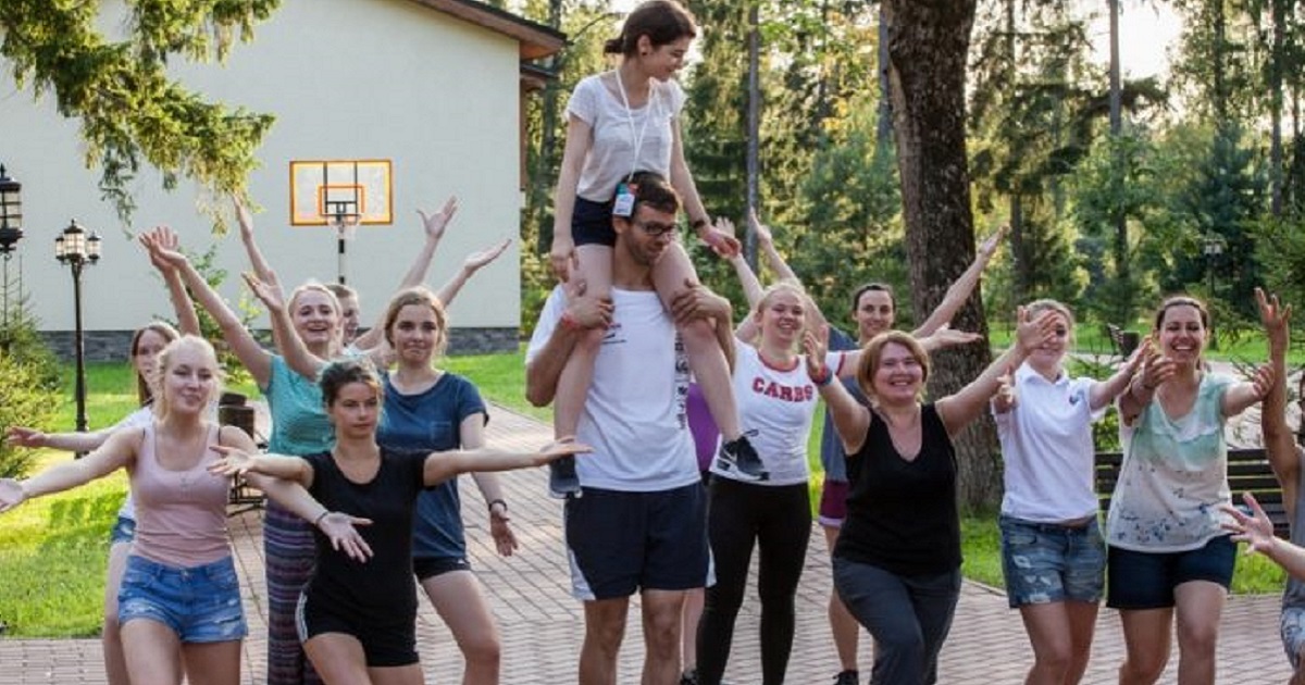 Ausschreibung für das Sommercamp für Jugendliche aus den deutschen Minderheiten Ausschreibung für das Sommercamp für Jugendliche aus den deutschen Minderheiten